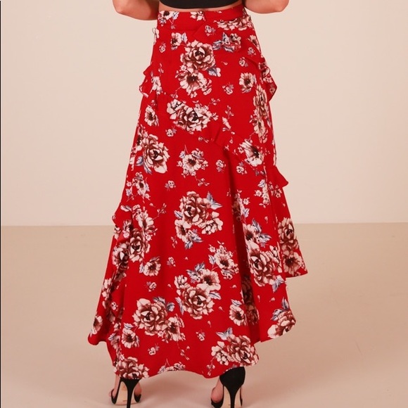 Showpo around town floral skirt - Picture 3 of 4